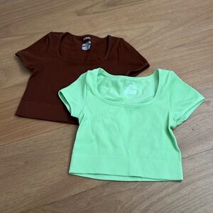 Set of two cropped tee, brown and green small and extra small